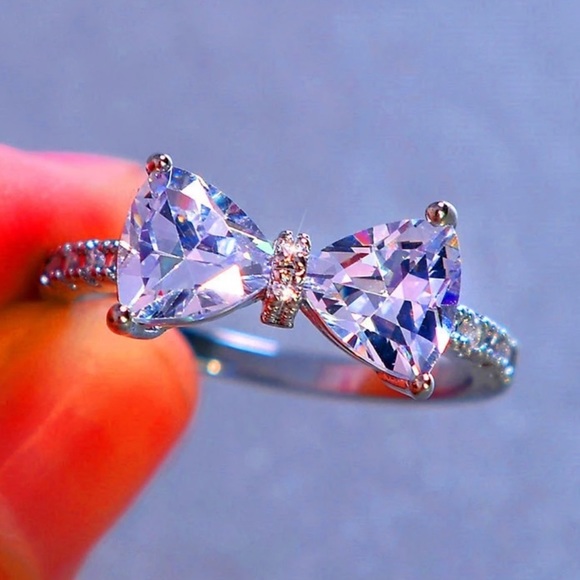 925 Sterling Silver Filled  Four-Claw Bow Ring - Picture 5 of 6